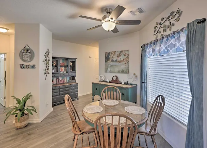 Sunny Bullhead W/ Patio & Mtn View! Holiday home Bullhead City