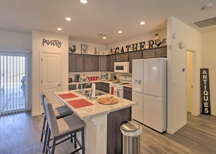 Holiday home Sunny Bullhead W/ Patio & Mtn View! Bullhead City