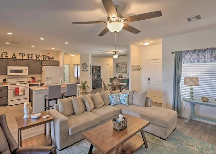 Holiday home Sunny Bullhead W/ Patio & Mtn View! Bullhead City