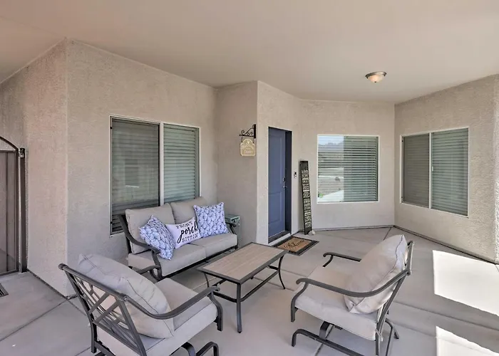 Sunny Bullhead W/ Patio & Mtn View! *